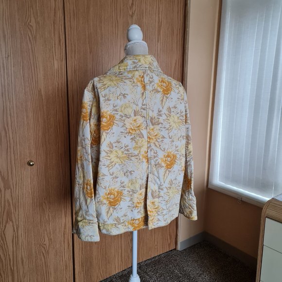 Denim Jacket Yellow Floral Urban Outfitters Shacket NWT Cotton Oversized BDG - Picture 6 of 13